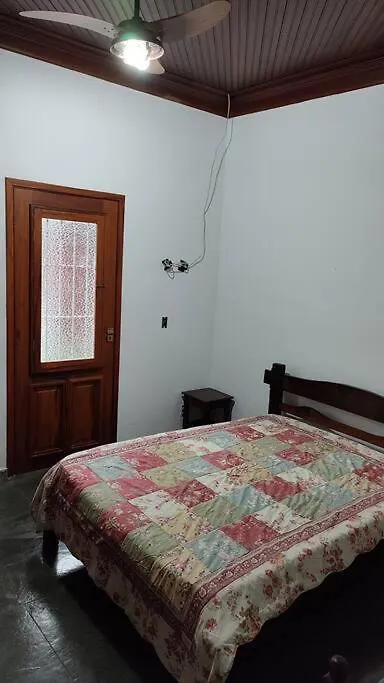 excelente casa ótima localização-1
